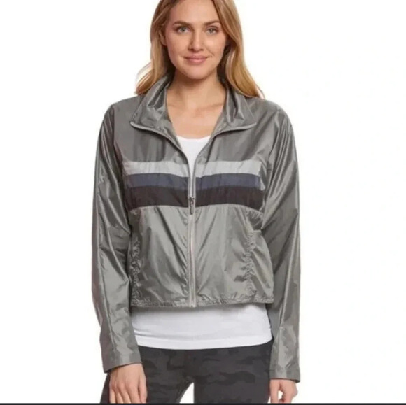 Free People Movement Ibiza Cropped Yoga‎ Jacket Size S Full Zip Long Sleeve Gray - Picture 1 of 7
